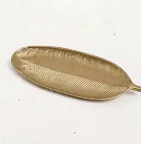 WOODEN LEAF TRAY GOLDEN