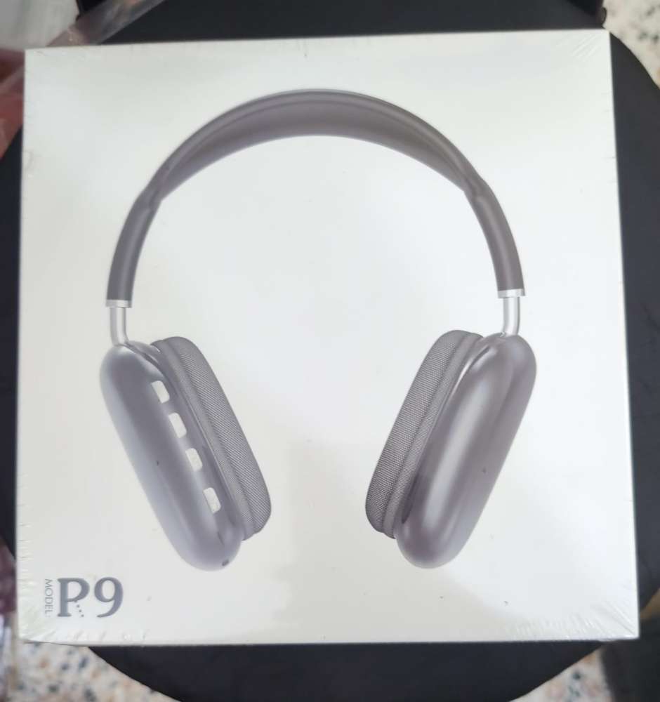 P9 head phone