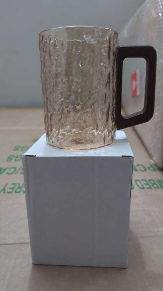 RIPPLE GLASS MUG WITH WOODEN HANDLE GOLDEN
