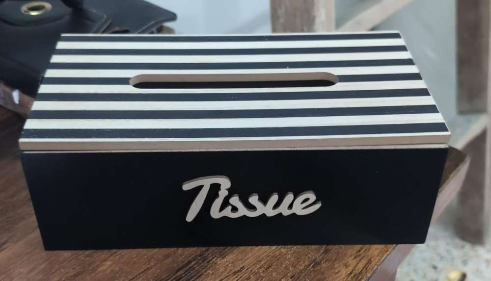 WOODEN TISSUE BOX