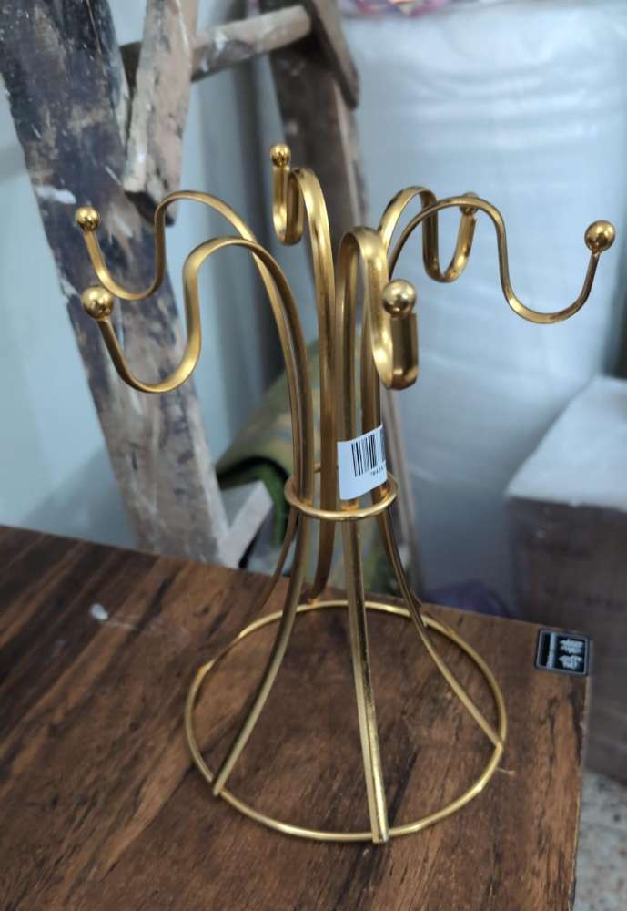 GOLDEN CUP HOLDER